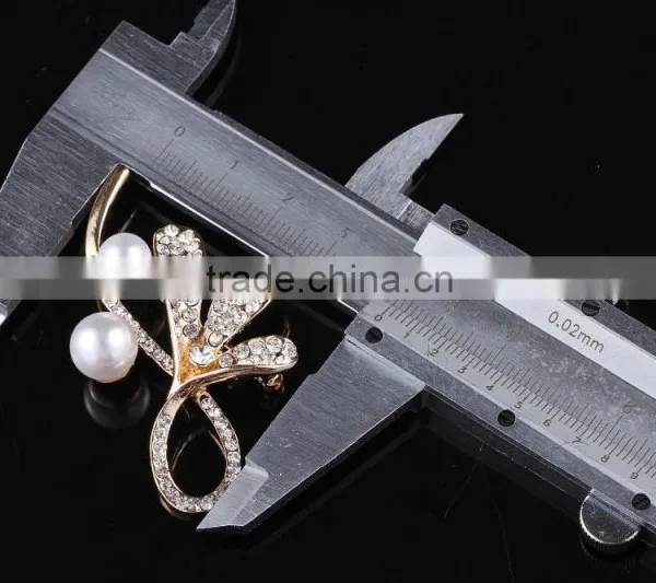 High Quaility Rhinestone Flower Brooch Pin,Flower Pearl Buckle For Invitation photo-4