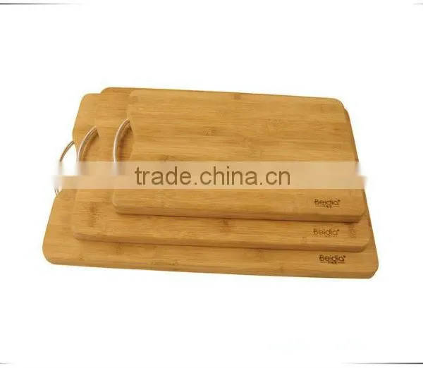 Eco-friendly and Durable Bamboo Cutting Board Set With Metal Handle
