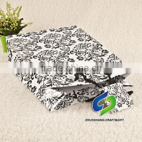 OEM Eco Friendly Custom Logo Printed Cute Shopping Paper Bag photo-3
