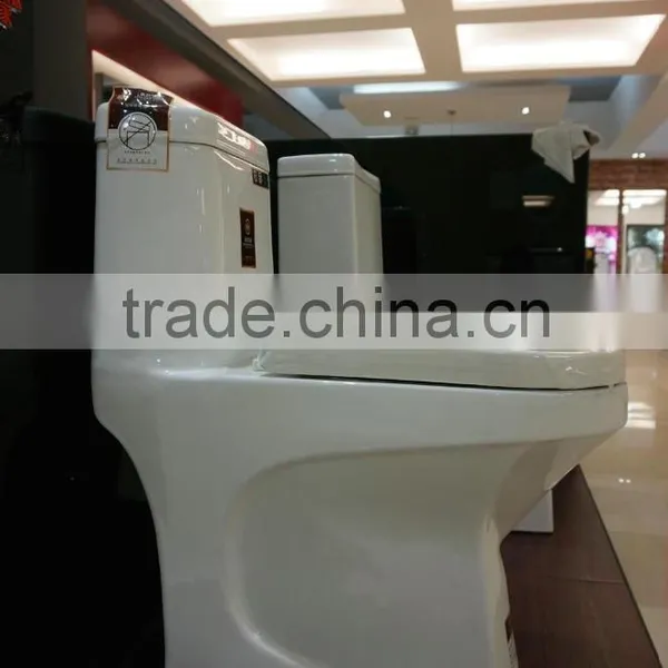 2032 Upper Pressing Button Diamond Vitreous China Toilets photo-3