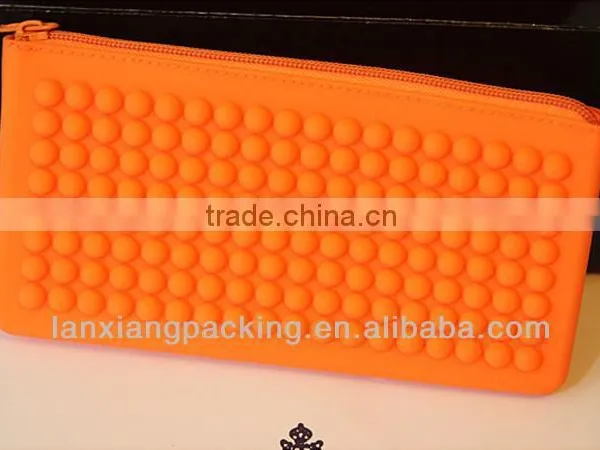 Beautiful Silicon Cell Phone Bag With Zipper