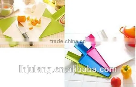 Useful Folding Plastic Cutting Board for Kitchen/Cretive Folding Plastic Chopping Board photo-4