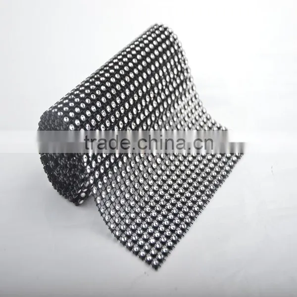 10Yard MOQ Hot Pink 24 Rows Plastic Rhinestone Mesh For Wedding photo-2