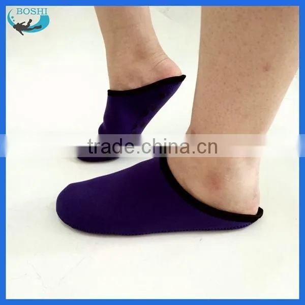 Durable and Breathable Household Neoprene Socks Anti-slip photo-4