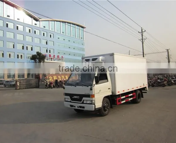 JMC 4*2 4m Length Refrigerated Truck for Supplying Fresh Vegetable photo-2