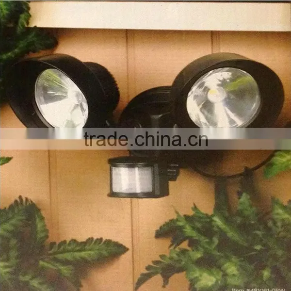 Super Bright Dual Head Solar PIR Security Light photo-4
