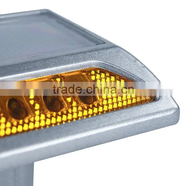 Small MOQ Strong Reflective Effect Solar Led Road Stud photo-3