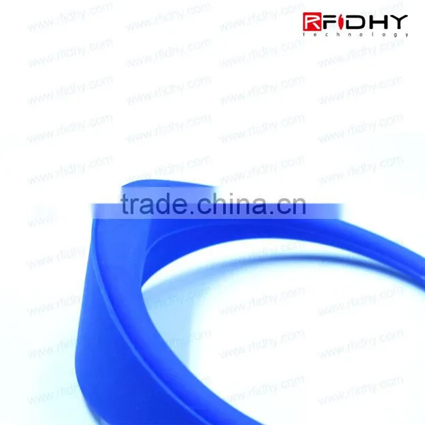 Printed Silicone Wristbands RFID Stock for Fairs photo-4