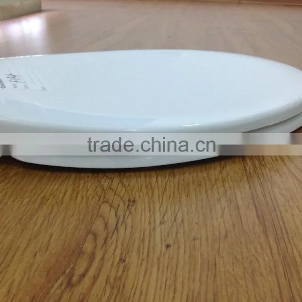 Economic Duroplast Toilet Seat Cover With Soft Close and Quick Release Functions photo-2