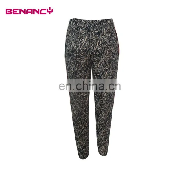 Middle Age Women Wearing Printing Pattern New Design Pant photo-2