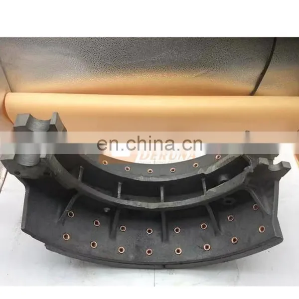 Sinotruk HOWO T5g T7h Tx Truck Spare Parts WG9100440026 Front Brake Pads (Front) For Howo Tractor Truck photo-3