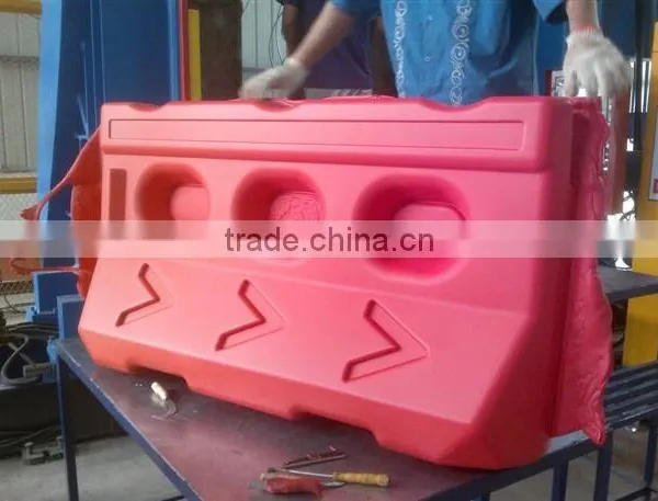 Super Accurate Large Demanded Road Barrier Blow Mould photo-6