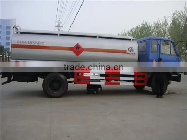 3300 Gallon Dongfeng 4x2 190hp Oil Transport Truck photo-4