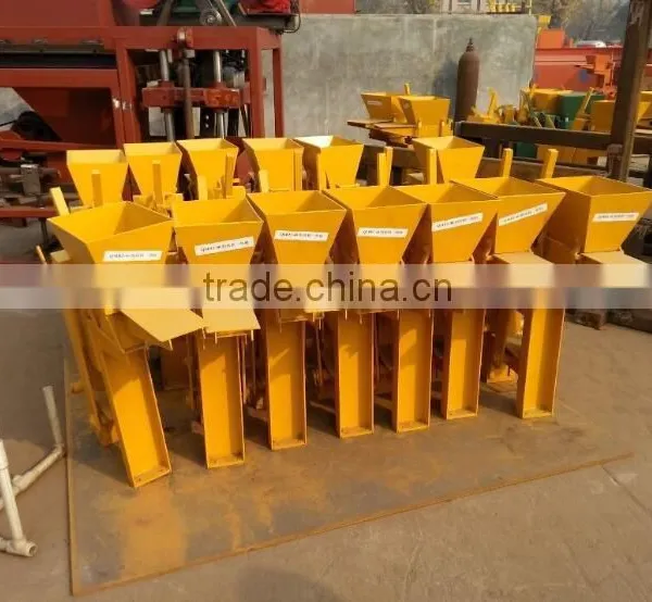 Small Scale Portable Mud Kenya Soil Cement Interlocking Block Brick Making Machine in Namibia photo-4