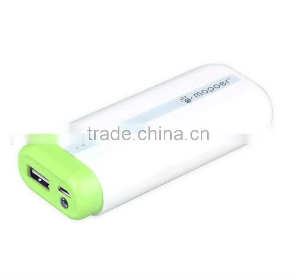 100% Real 4000mAh Capacity Emergency Chargers With 4 LED Power Indicator and Hand Light photo-2