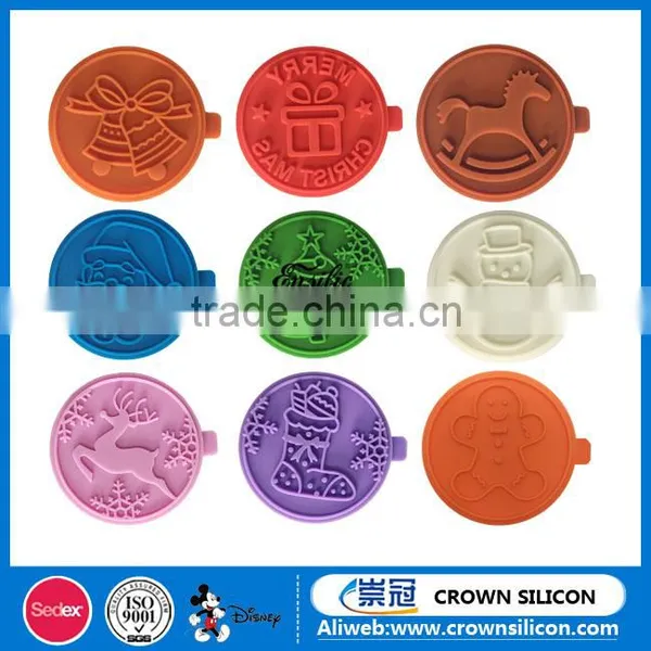 FDA High Quality Christmas Moose Shaped Wood Handle Custom Silicone Cookie Stamp photo-2