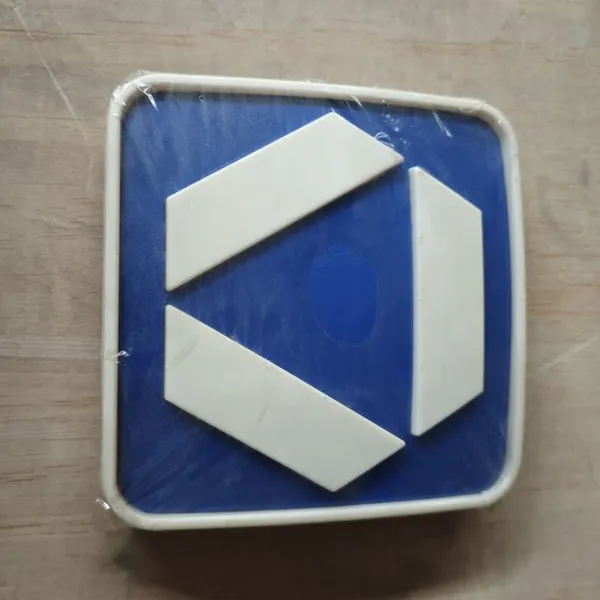 High Quality XCMG Spare Part 250902143 XCMG Brand Logo Badge photo-3