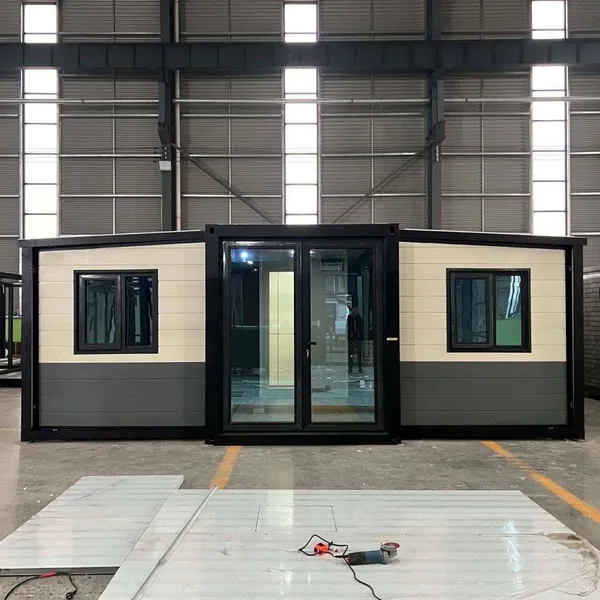 Luxury Foldable Prefab Tiny House 20ft 40ft Prefabricated Expandable Container House 2 3 Bedrooms