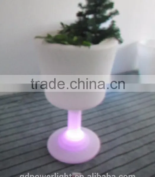 PE Plastic Flowerpot With LED Light YXF-4576A photo-3