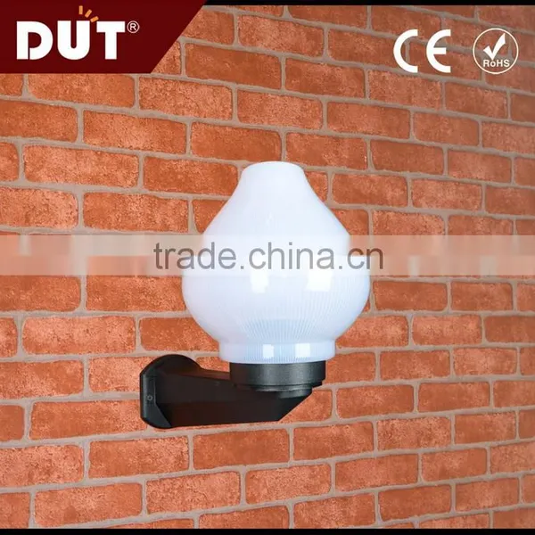 2016 New Design Un-discoloring Acrylic Outdoor Plastic Wall Light Fixture