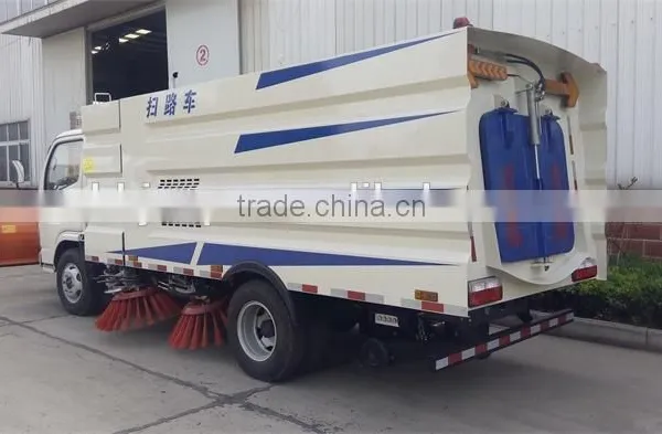 New Shape Road Sweeper Truck With Snow Scraper photo-2