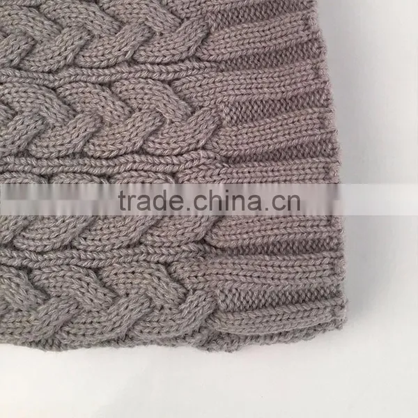 Myfur Light Grey Popular Design Cable Knit Hat With Removable Raccoon Fur Pom Pom photo-4