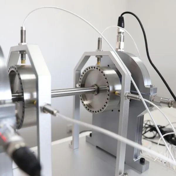 FRT2000 High-speed Flexible Rotor Machinery Fault & Rotor Dynamics Simulator photo-4