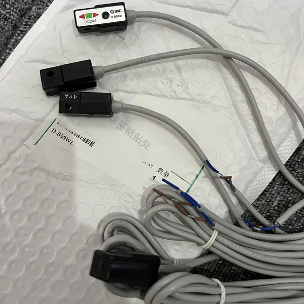 100% Original SMC Magnetic Switch D-A90 D-B53 D-B59WL D-F7NJL D-G39 D-J79L D-K59WL D-M9B-900 D-M9BA D-M9BAL D-M9BL photo-3