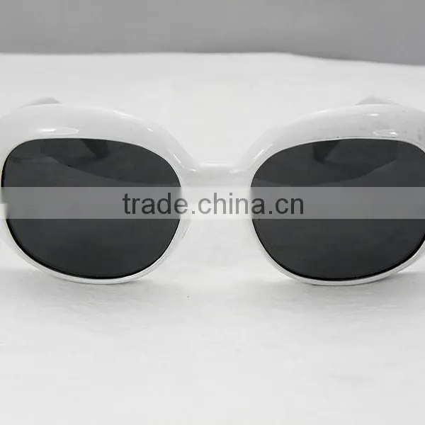 cheap simpleness white & white christmas & party glasses ,customized you logo you like