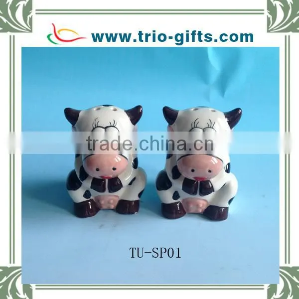 Clay Dolomite SP Item Cow Design Salt and Pepper Pot