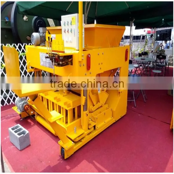 QTM6-25 Hollow Concrete Brick Machine Mobile Block Making Machine photo-2