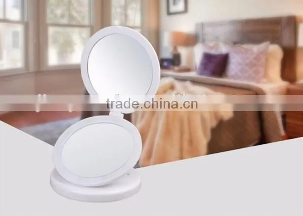 Plastic Two Way 5x Magnifying Compact Travelling Mirror With Led Light photo-3