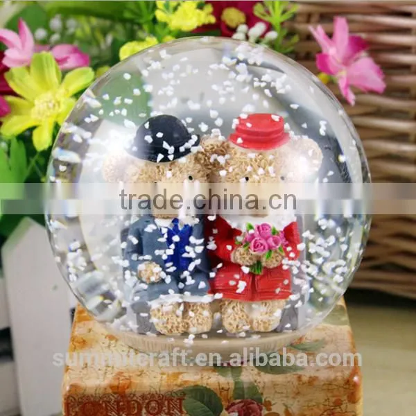 Resin Bear Couple Antique Musical Snow Globes With Blowing Snow photo-4
