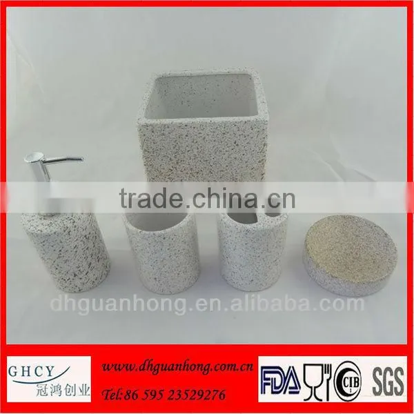 2013 Houseware New Design Ceramic Bathroom Accessory Set