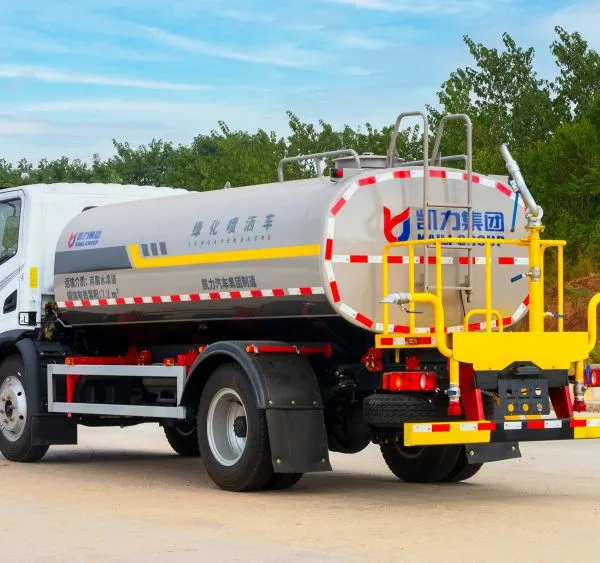 China HOWO Watering Cart Street Water Spray Tank Truck photo-5