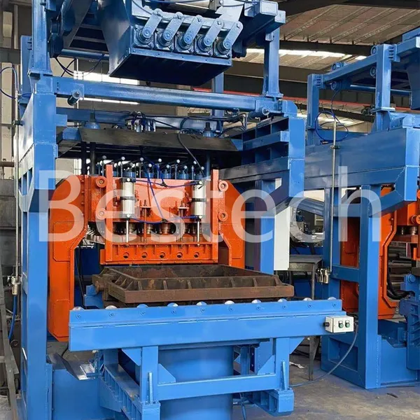 China Manufacturer Multi Ram Hydraulic Sand Molding Machine for Foundry photo-5