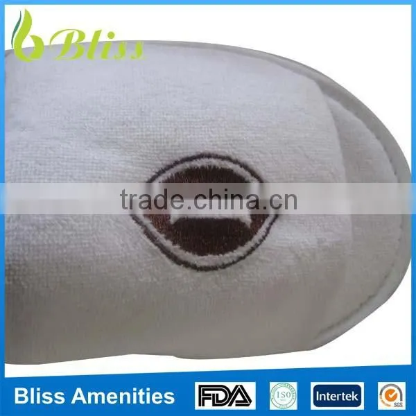 N29 Best Seling Disposable Eco-Friendly Hotel Slippers With Embroideried Customized Logo photo-3