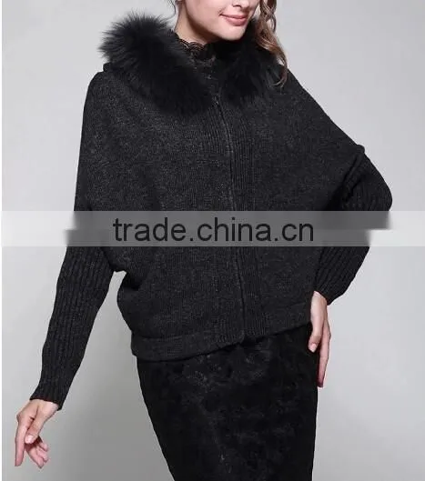 Stylish Merino Wool Sweater With Raccoon Fur photo-4