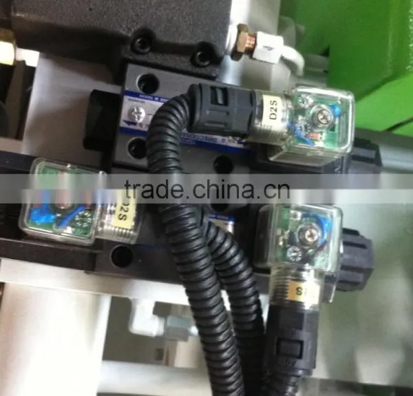 Servo Motor Small Injection Moulding Machine photo-4