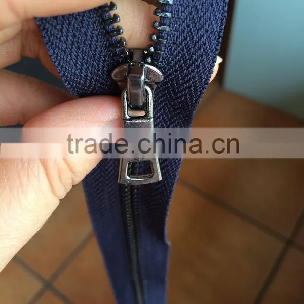 Fancy Metal Zipper for Little Girl Dress Suit photo-2