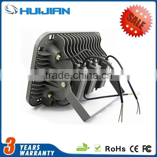 Hot Sale CE ROHS Meanwell Driver LED Flood Lighting Outdoor 150W Spot Lights for Night Lighting photo-4
