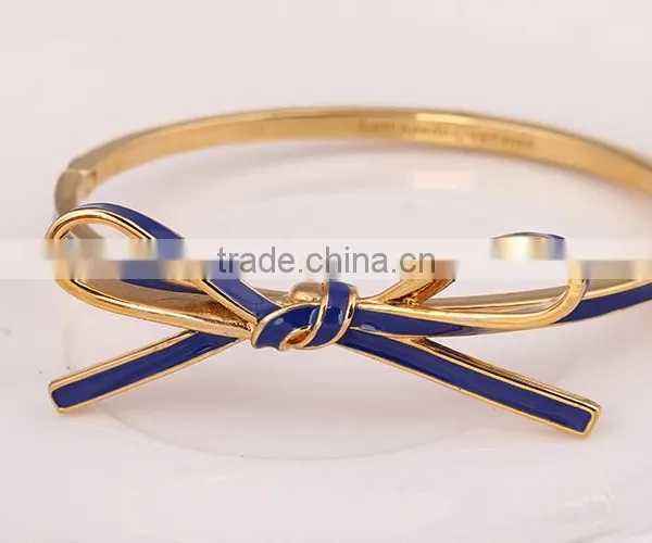 China Wholesale Bowknot Style High Quality Glow Bracelet photo-2