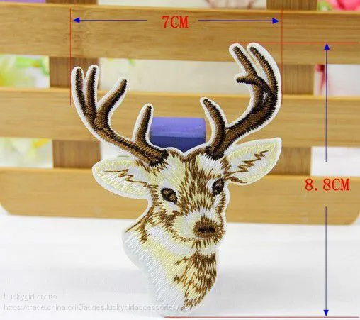 Chinese Supplier Wholesale Iron on Patch Heat Seal Professional Embroidery Patch photo-2