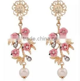 Latest Design Hot Sale Beautiful Flower With Pearl Pendant Earring photo-2