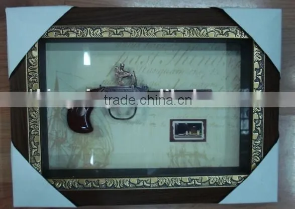 Display Replica Toy Gun Painting With Frame photo-2