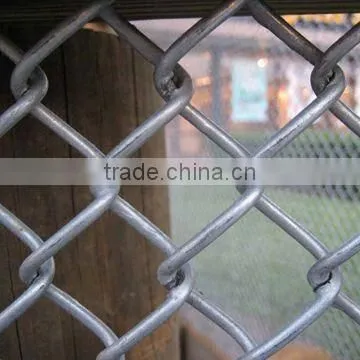 Hot Selling!High Quality Cheap Chain Link Fence Top Barbed Wire/cyclone Fence