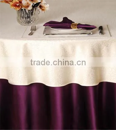 Round 2-ply Banquet Party Table Cloth , White Color Round Overlay , Purple Color Round Underlay for Hotel Banquet Party Hall