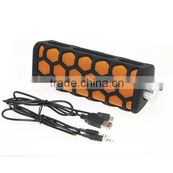 Portable Outdoor Waterproof Shockproof Wireless Bluetooth Speaker photo-3