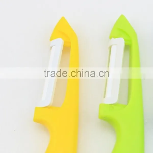 Plastic Handle Ceramic Blade Vegetable And Fruit Peeler photo-2