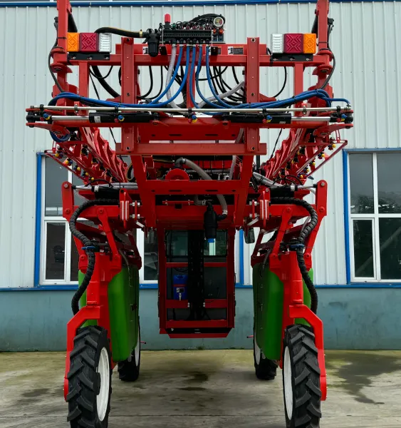 Huaxi1500Qself-propelled Boom Sprayer Corn Sprayer photo-4